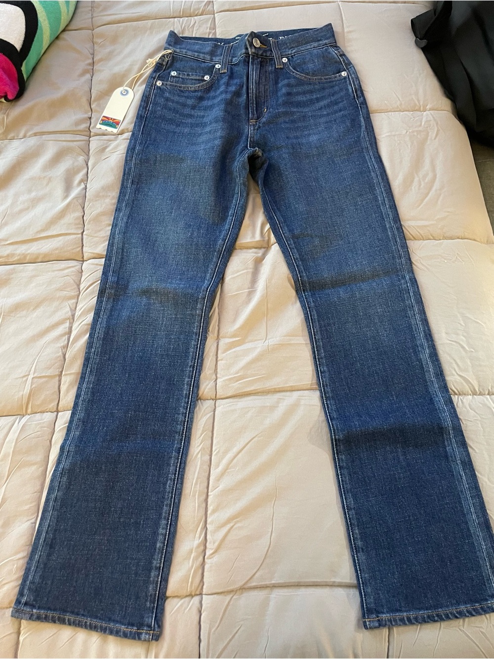 NWT Daily blue medium washed jeans 24